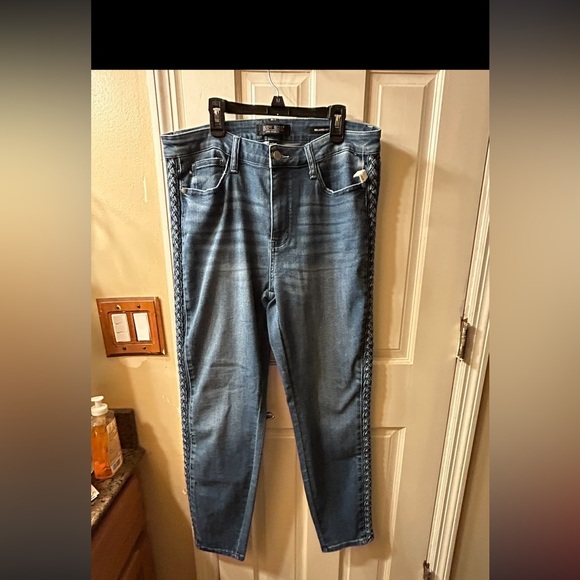 Judy blue jeans size 15/32 relaxed fit - Picture 1 of 4